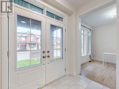 143 KENNETH ROGERS CRESCENT, East Gwillimbury (queensville), Ontario L9S 0S1, Canada