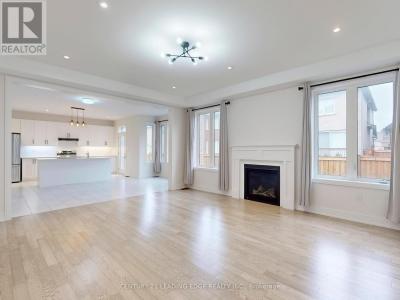 143 KENNETH ROGERS CRESCENT, East Gwillimbury (queensville), Ontario L9S 0S1, Canada