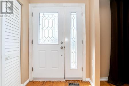 815 DOUGLAS AVENUE, Pickering (bay Ridges), Ontario L1W 1N2, Canada