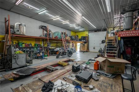 19146 ST. JOSEPH 56 N ROAD, Winnipeg, Манитоба R5T 0C1, Канада