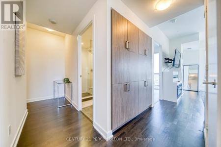 501 ST. CLAIR AVENUE WEST, Toronto (casa Loma), Ontario M5P 0A2, Canadá