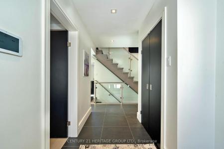 61 FOURSOME CRESCENT, Toronto, Ontario M2P 1W4, Canada