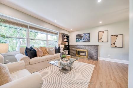 1270 ONTARIO STREET, Cobourg, Ontario K9A 3E2, Canada