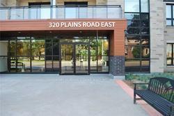 320 PLAINS ROAD E, Burlington, Ontario L7T 2C8, Canadá