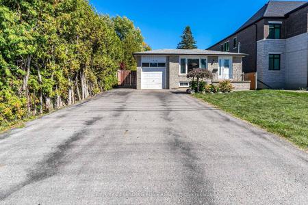 815 DOUGLAS AVENUE, Pickering, Онтарио L1W 1N2, Канада