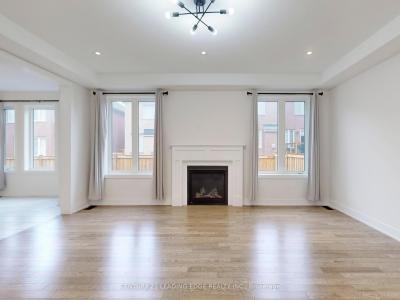 143 KENNETH ROGERS CRESCENT, East Gwillimbury, Ontario L9S 0S1, Canadá