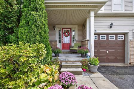 5 BOOTH STREET, Bradford West Gwillimbury, אונטריו L3Z 0A3, קנדה