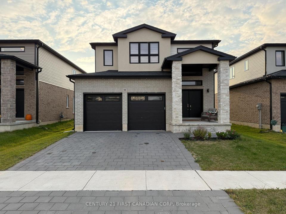 11 TRIEBNER STREET, South Huron, Ontario N0M 1S2, Canada