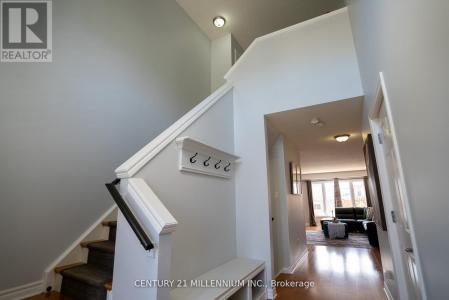 2427 ASIMA DRIVE, London South (south U), Ontario N6M 0B3, Canadá