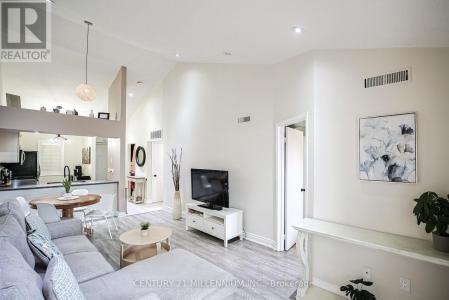 85 BRISTOL ROAD EAST, Mississauga (hurontario), Ontario L4Z 3P3, Canada