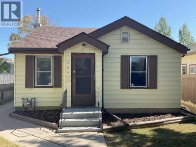 225 15 STREET NORTH, Lethbridge, Alberta T1H 2X5, Canada