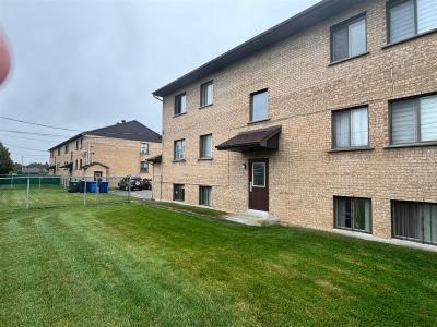 2313  Rue de Beaujolais, Laval (Vimont), Quebec H7K 3L8, Canada