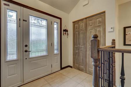 2216  Ch. des Menhirs, Sainte-Lucie-des-Laurentides, Quebec J0T 2J0, Canadá