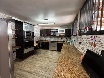 Roble Meche, Caracas, Miranda 1080, Venzuela