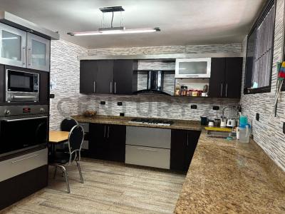 Roble Meche, Caracas, Miranda 1080, Venzuela