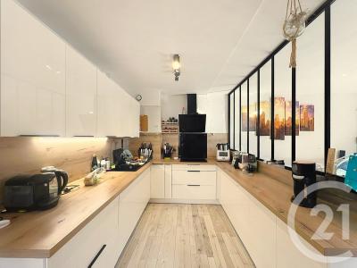 Cournon D Auvergne, Alvernia 63800, Francia