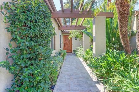 3270-B San Amadeo, Laguna Woods, California 92637, Stati Uniti