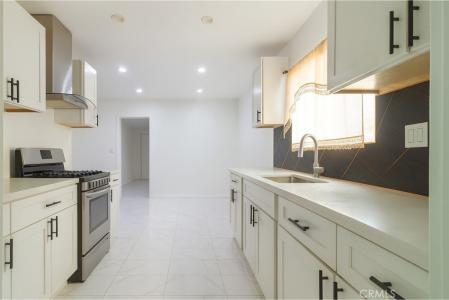 8539 N Corbin, Winnetka, California 91306, HOA KỲ