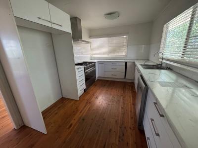 15 Mackenzie Drive, Moranbah, QLD 4744, Australia