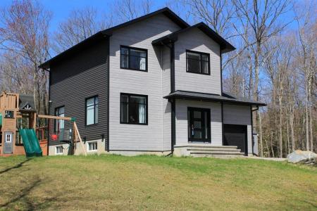 3 Rue de Falun, Cantley, Quebec J8V 2B2, CANADÁ