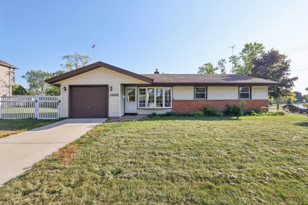 1933 Whittier Lane, Schaumburg, Illinois 60193, HOA KỲ