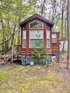 66 Blue Aspen Drive, Milford, Pennsylvania 18337, USA