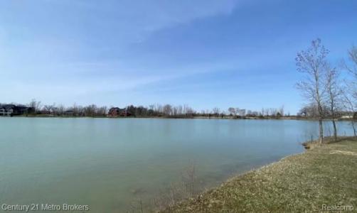 5088 Dor Ray Drive, Corunna, Michigan 48817, USA