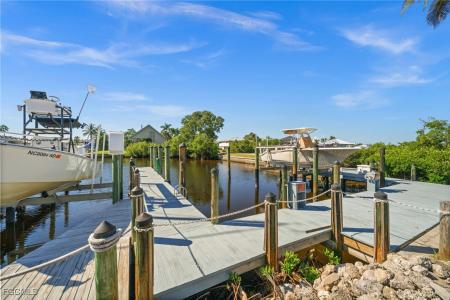 12170 Siesta Drive, Fort Myers Beach, Florida 33931, USA