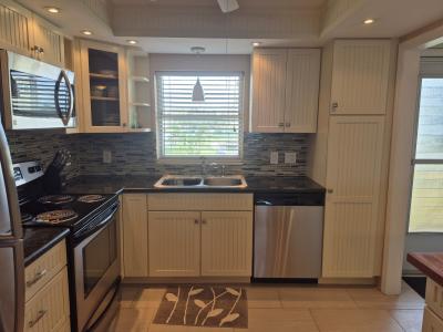 4750 Cove Cr. #304, St. Petersburg, Florida 33708