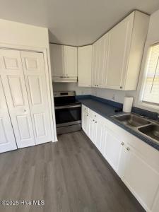 1222 Burgaw Highway, Jacksonville, North Carolina 28540, Stati Uniti