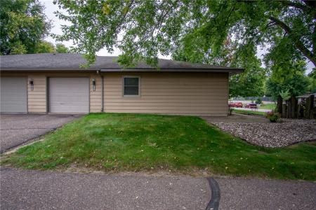 1412 Devney Drive, Altoona, Wisconsin 54720, États-Unis