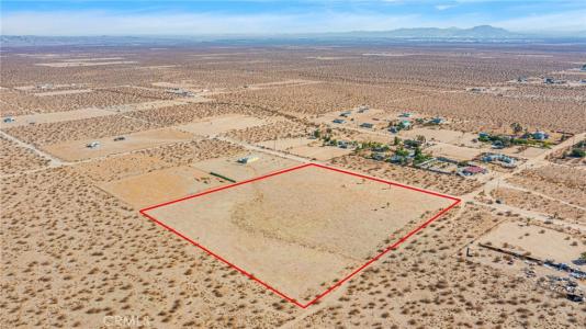 11111 W Johnson Road, Phelan, Califórnia 92371, Estados Unidos