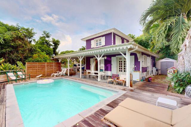 Villa T4 avec piscine et bungalow, La Trinité, La Trinité, Martinique