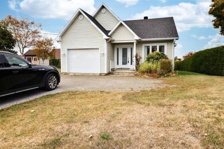 55  Rue des Pins, Quebec G0L 2K0, Canada