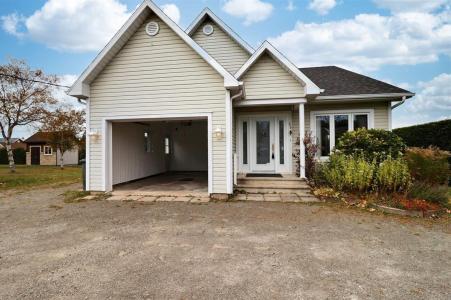 55 Rue des Pins, קוויבק G0L 2K0, קנדה