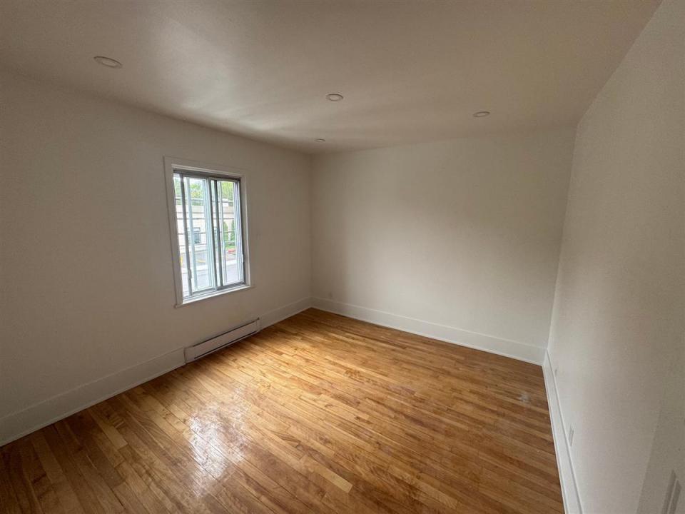 5107 Rue De Salaberry, Montréal (Ahuntsic-Cartierville), 魁北克省 H4J 1J2, 加拿大