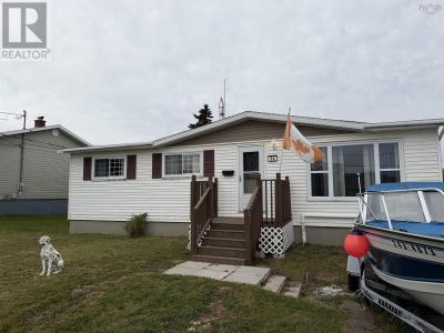 64 MACNAMARA DRIVE, Glace Bay, Nova Escócia B1A 6A7, Canadá
