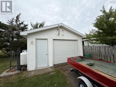 64 MACNAMARA DRIVE, Glace Bay, Nova Scotia B1A 6A7, Canada