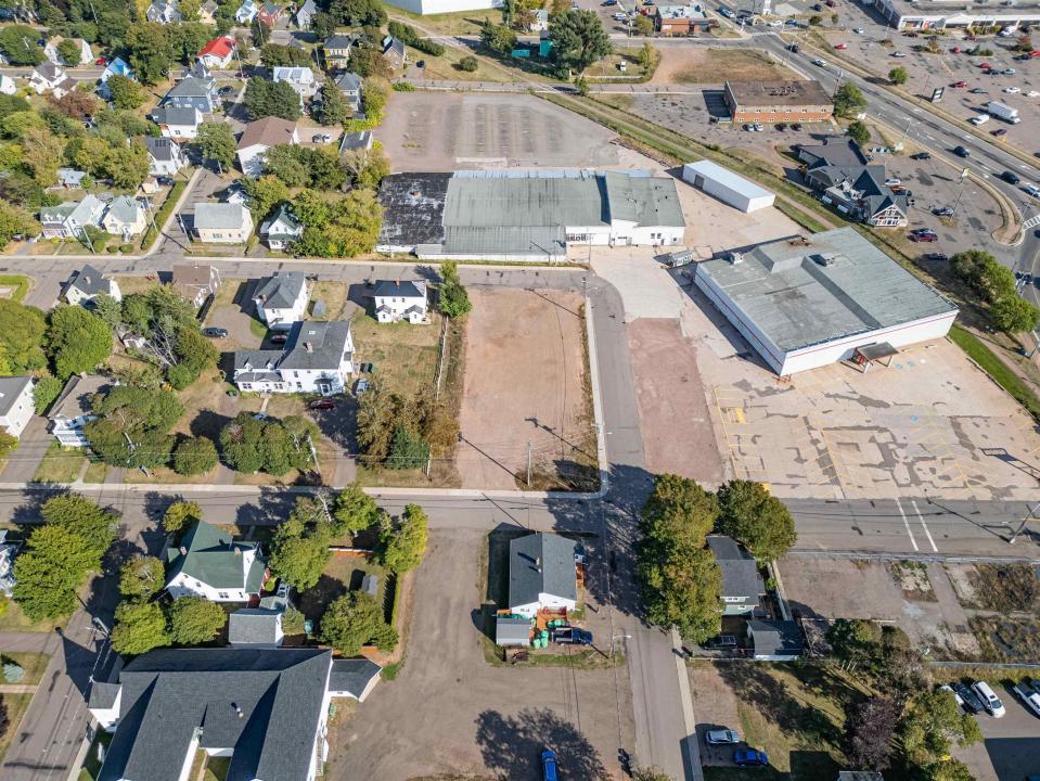 19 EUSTANE STREET, Summerside, Île-du-Prince-Édouard C1N 2V4, Canada