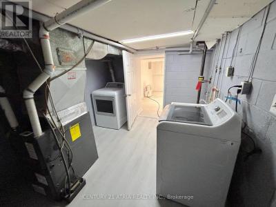 182 JOHN STREET, Hamilton (beasley), Ontario L8L 4P2, Canada