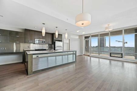 530 12 AVENUE SW, Calgary, Alberta T2R 0B1, Kanada