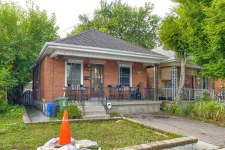 13 CAMERON AVENUE N, Hamilton, Ontario L8H 4Y9, Canadá