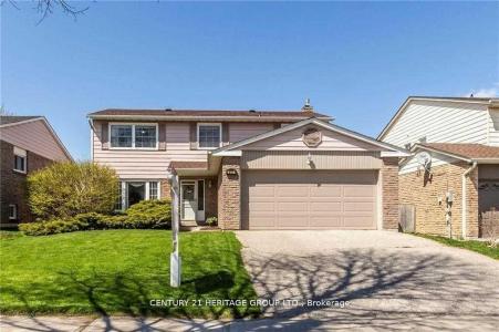 897 CALDWELL STREET, Newmarket, Ontario L3Y 5R8, CANADÁ