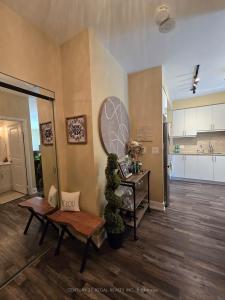 2 EVA ROAD, Toronto, オンタリオ M9C 0A9, カナダ