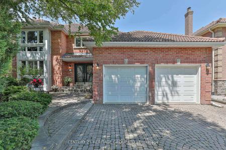 152 CRANBERRY LANE, Aurora, Ontario L4G 5Z4, Canada