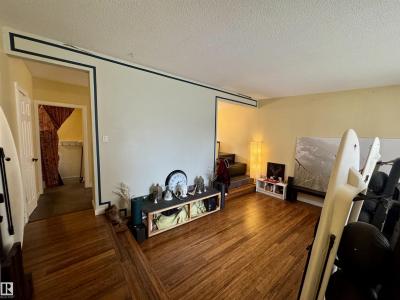 13 ALDERWOOD CRESCENT, Sherwood Park, Alberta T8A 0K4, Canada