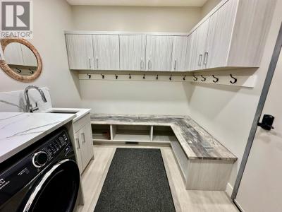 8304 81 STREET, Fort St. John, Colúmbia Britânica V1J 0P6, Canadá