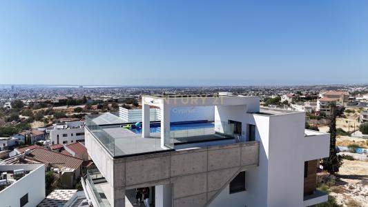 Mesa Geitonia, Cyprus