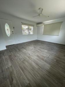 16 Barraclough Crescent, Moranbah, QLD 4744, 澳大利亚