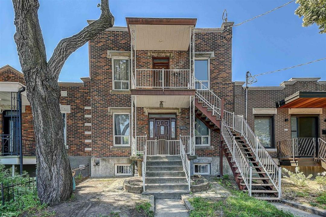 7390-7392  Rue des Écores, Montréal (Villeray/Saint-Michel/Parc-Extension), Quebec H2E 2W2, Canada